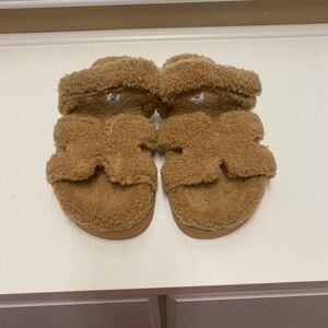 Steve Madden Faux Shearling Slides Size 6
